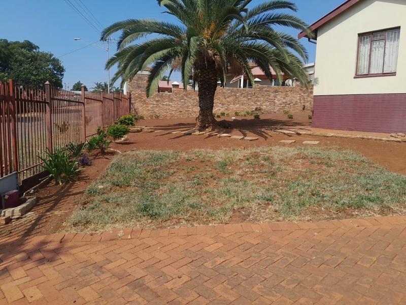 To Let 3 Bedroom Property for Rent in Kwaggasrand Gauteng