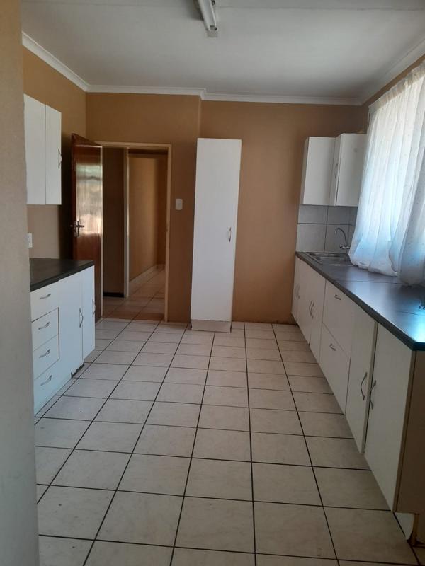 To Let 3 Bedroom Property for Rent in Kwaggasrand Gauteng