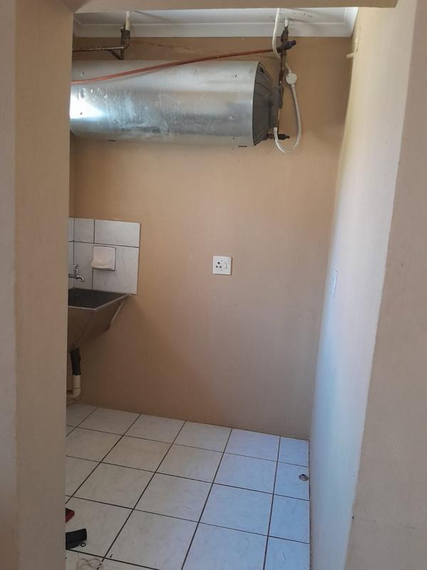 To Let 3 Bedroom Property for Rent in Kwaggasrand Gauteng