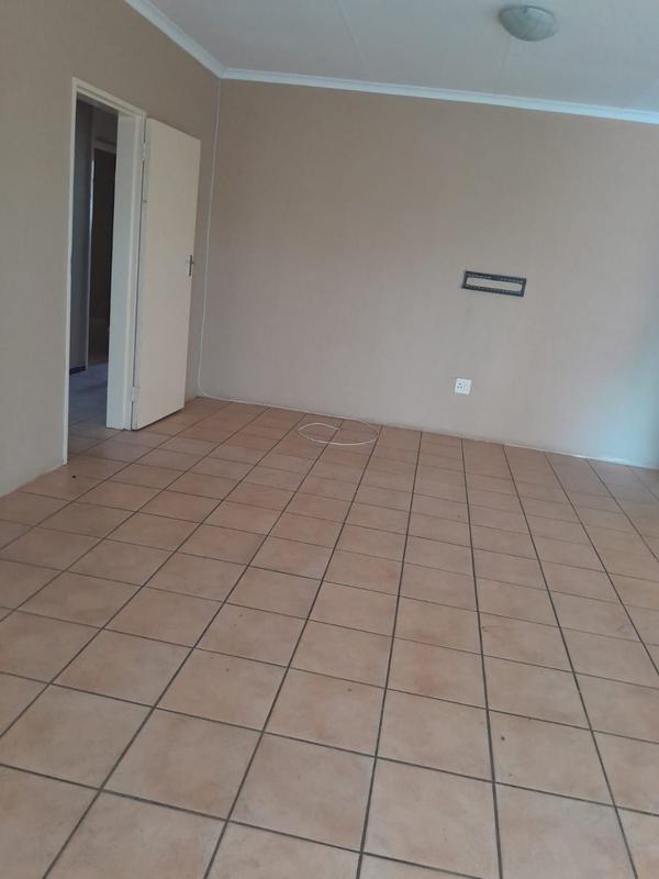 To Let 3 Bedroom Property for Rent in Kwaggasrand Gauteng