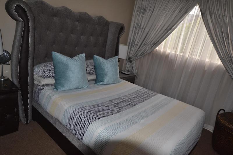 2 Bedroom Property for Sale in Noordwyk Gauteng