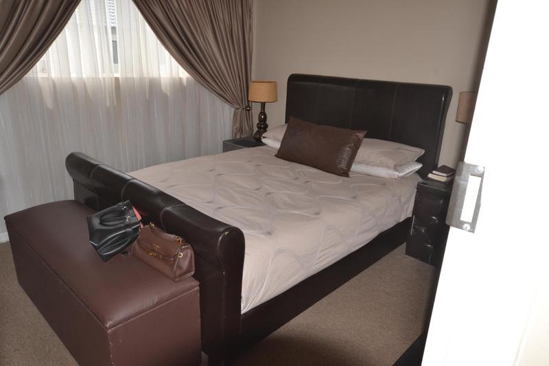 2 Bedroom Property for Sale in Noordwyk Gauteng