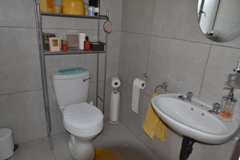 2 Bedroom Property for Sale in Noordwyk Gauteng