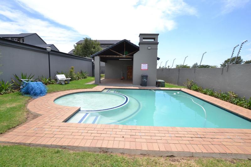 2 Bedroom Property for Sale in Noordwyk Gauteng