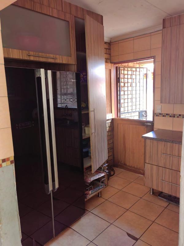 4 Bedroom Property for Sale in Soshanguve East Gauteng