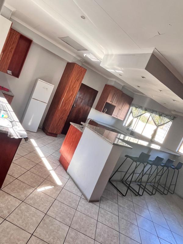 8 Bedroom Property for Sale in Newlands Gauteng