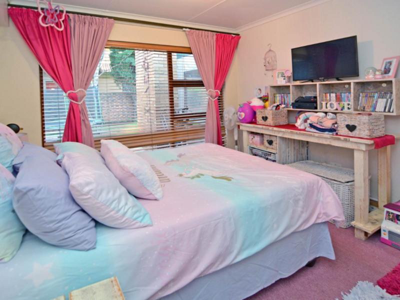 3 Bedroom Property for Sale in Glen Erasmia Gauteng