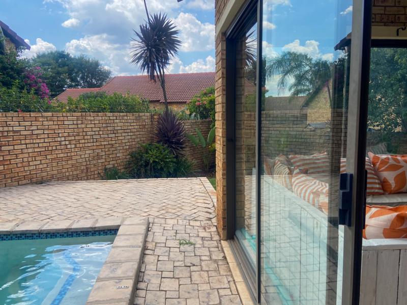 3 Bedroom Property for Sale in Ruimsig Gauteng