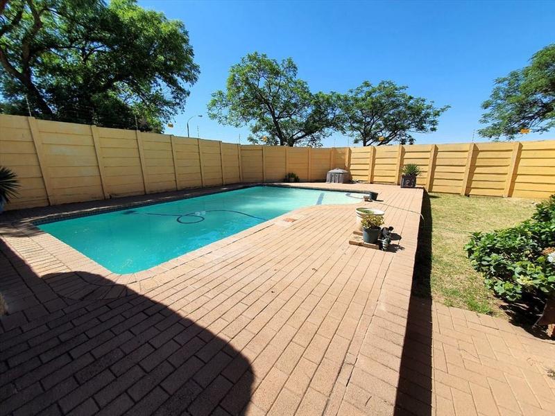 3 Bedroom Property for Sale in Parkdene Gauteng