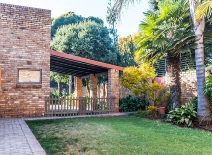 4 Bedroom Property for Sale in Bedfordview Gauteng