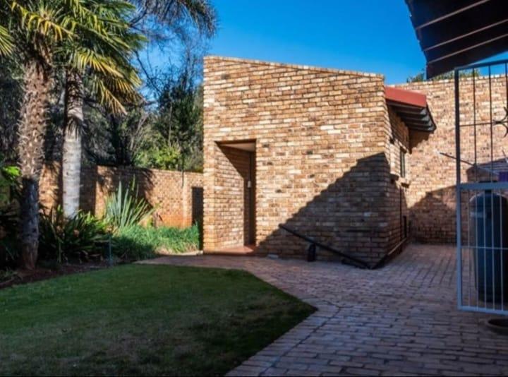 4 Bedroom Property for Sale in Bedfordview Gauteng