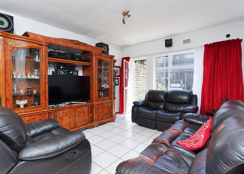 1 Bedroom Property for Sale in Krugersdorp North Gauteng