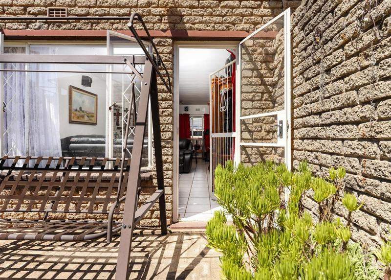 1 Bedroom Property for Sale in Krugersdorp North Gauteng