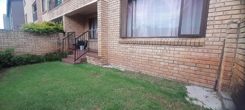 To Let 2 Bedroom Property for Rent in Witpoortjie Gauteng