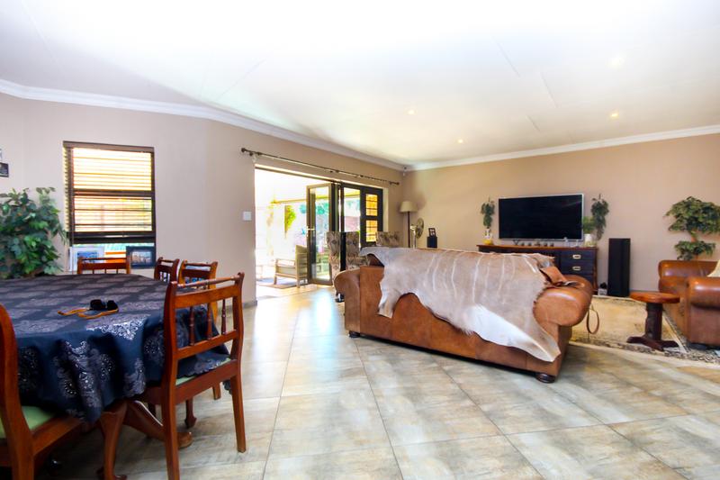 5 Bedroom Property for Sale in Eldoraigne Gauteng