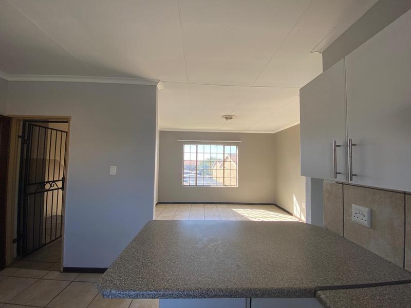 2 Bedroom Property for Sale in North Riding Gauteng