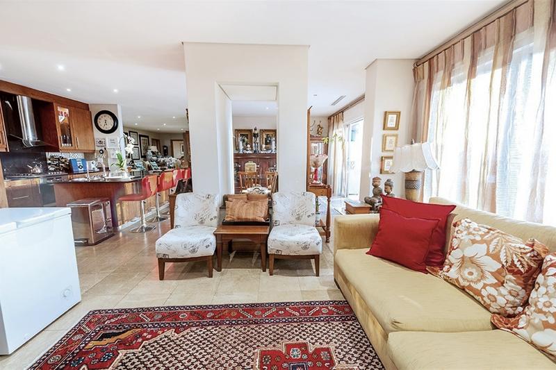 4 Bedroom Property for Sale in Morningside Gauteng