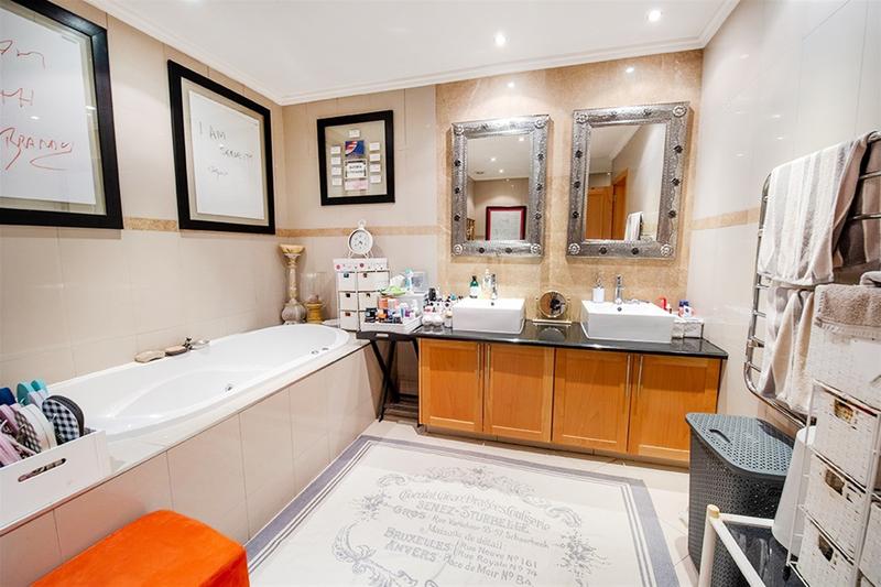 4 Bedroom Property for Sale in Morningside Gauteng