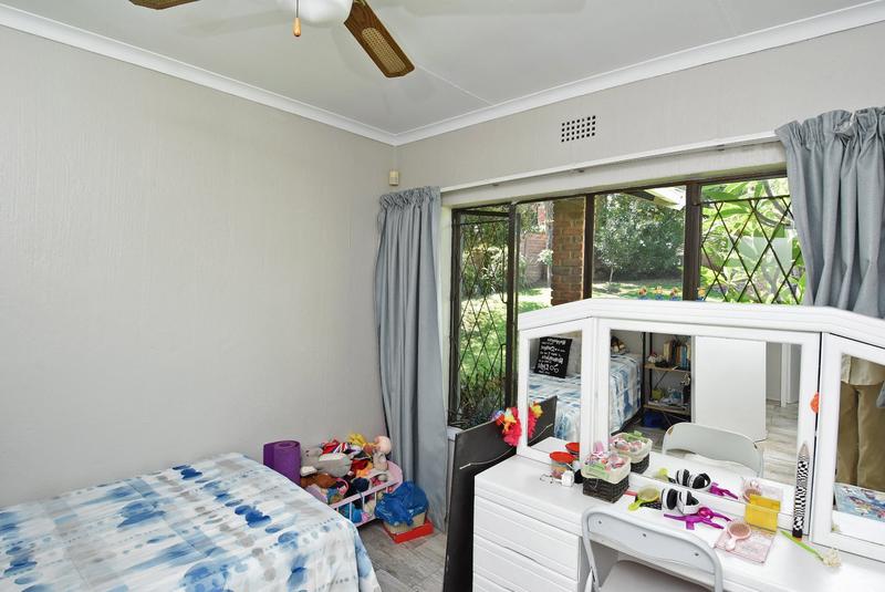 5 Bedroom Property for Sale in Weltevreden Park Gauteng