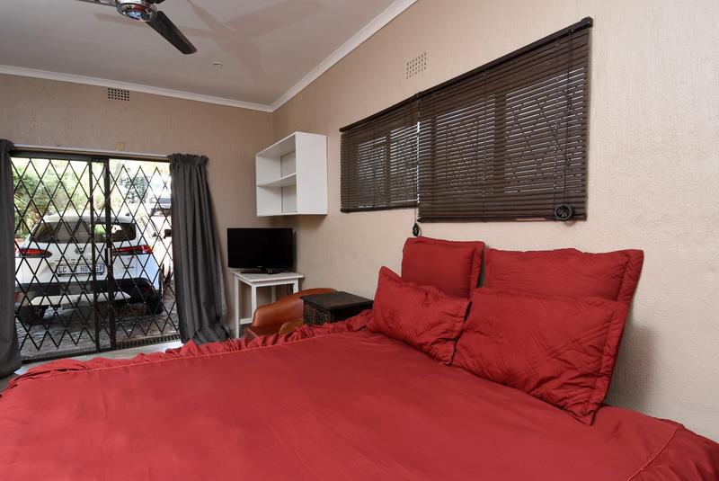 5 Bedroom Property for Sale in Weltevreden Park Gauteng