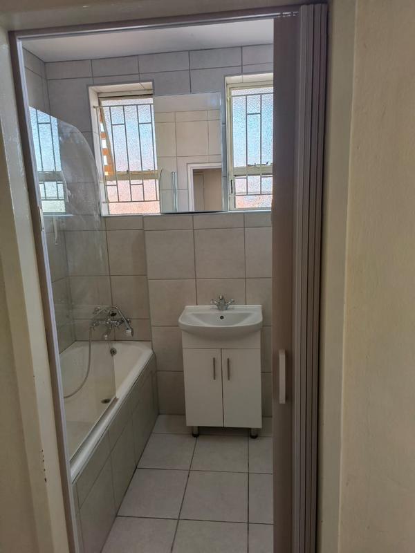 2 Bedroom Property for Sale in Edleen Gauteng