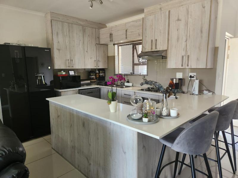 2 Bedroom Property for Sale in Illiondale Gauteng