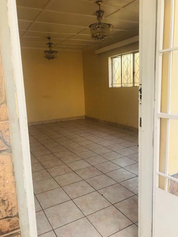 To Let 3 Bedroom Property for Rent in Troyeville Gauteng