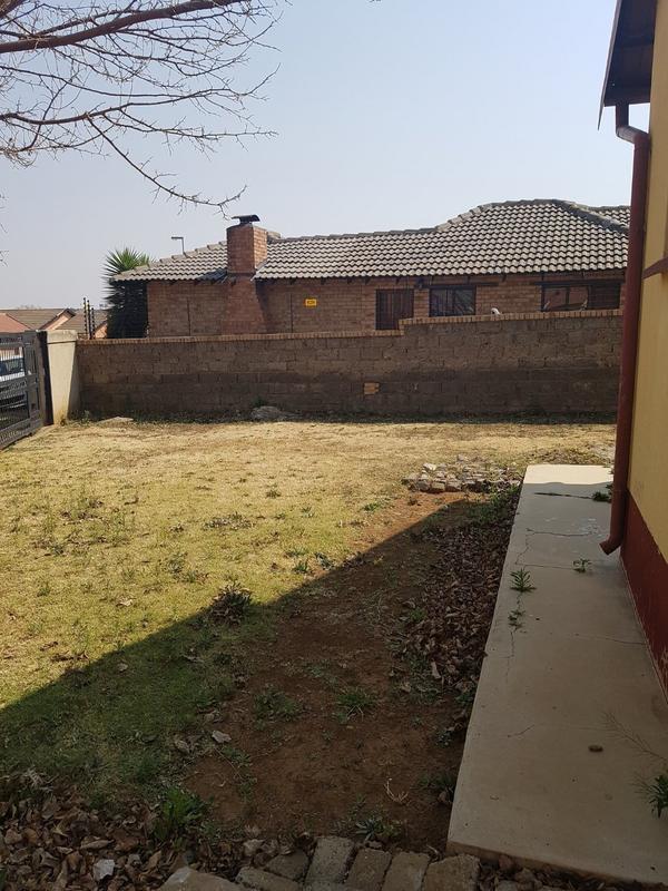 To Let 2 Bedroom Property for Rent in Naturena Gauteng