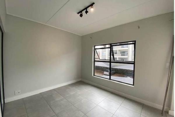 1 Bedroom Property for Sale in Waterfall Country Estate Gauteng