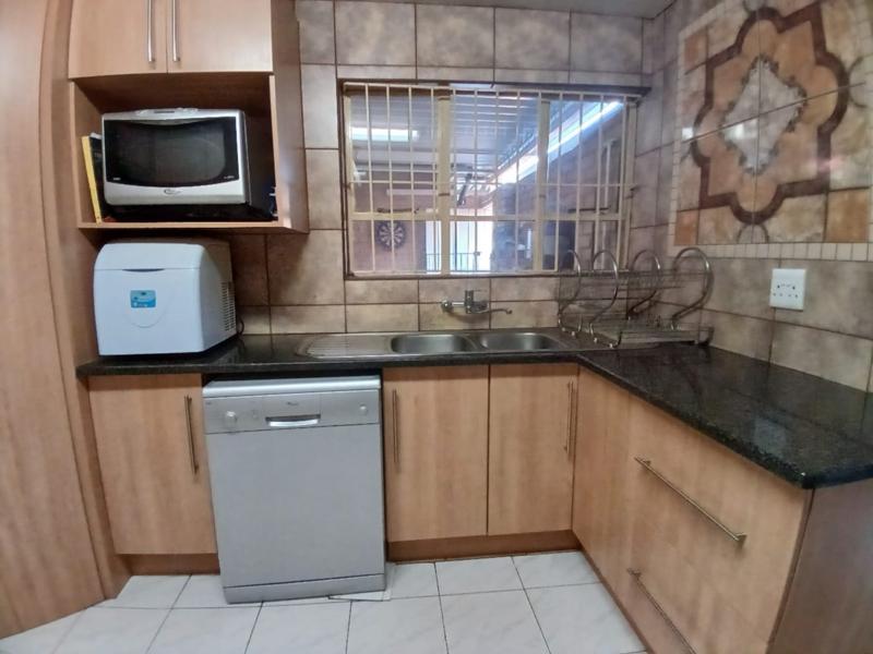 3 Bedroom Property for Sale in Birchleigh North Gauteng