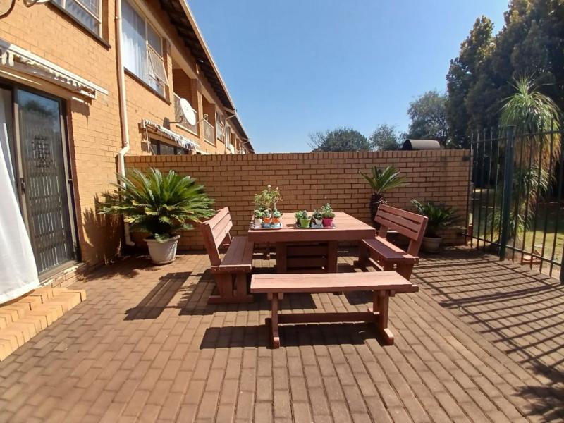 3 Bedroom Property for Sale in Birchleigh North Gauteng