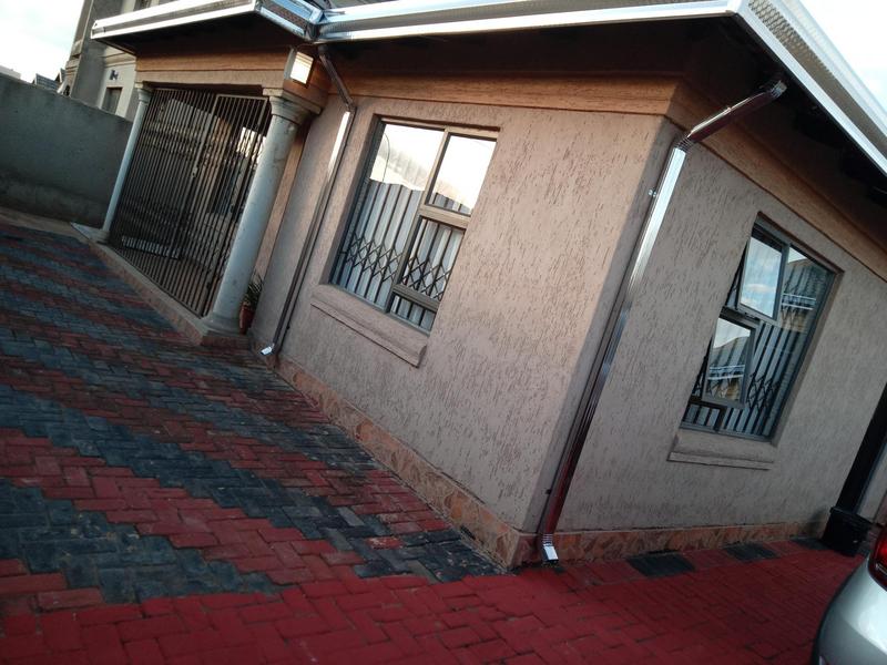 3 Bedroom Property for Sale in Phumula Gauteng