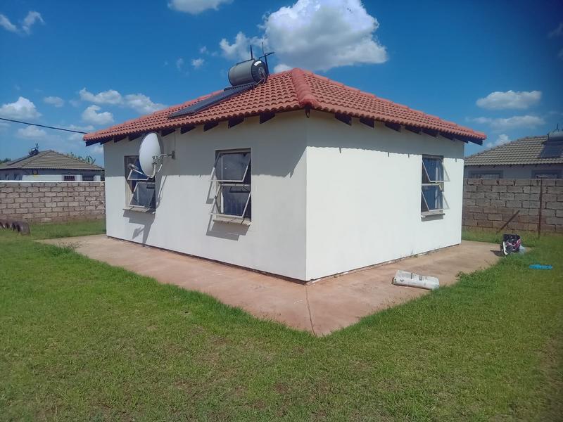 To Let 2 Bedroom Property for Rent in Lufhereng Gauteng