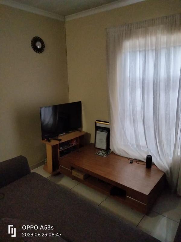 2 Bedroom Property for Sale in Clayville Gauteng