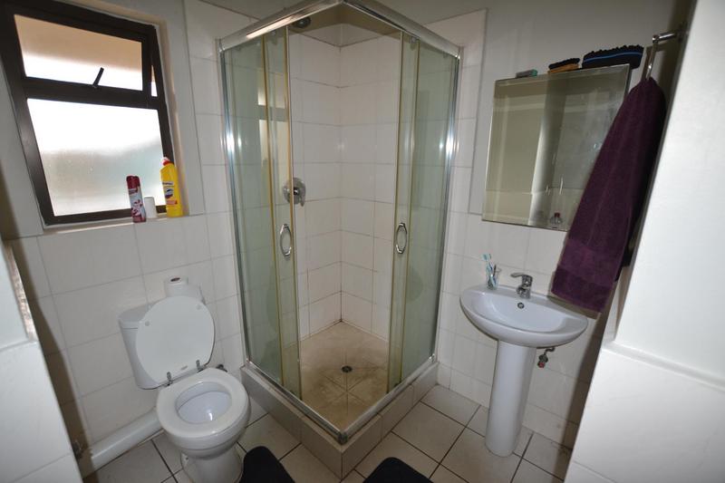 1 Bedroom Property for Sale in Noordwyk Gauteng