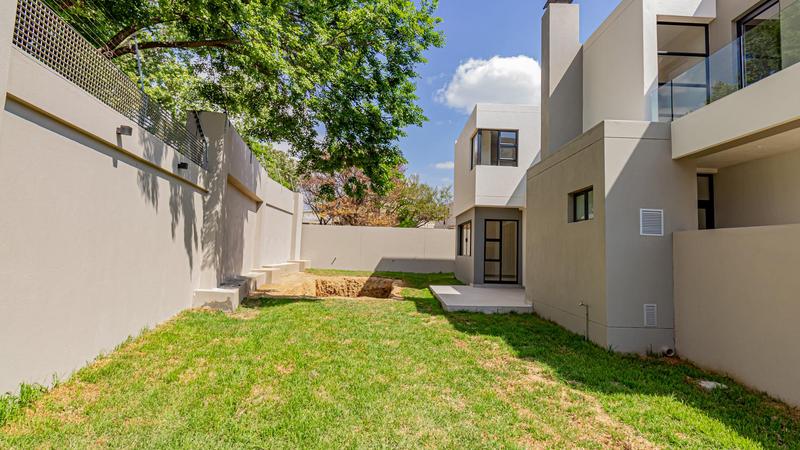 3 Bedroom Property for Sale in Lonehill Gauteng