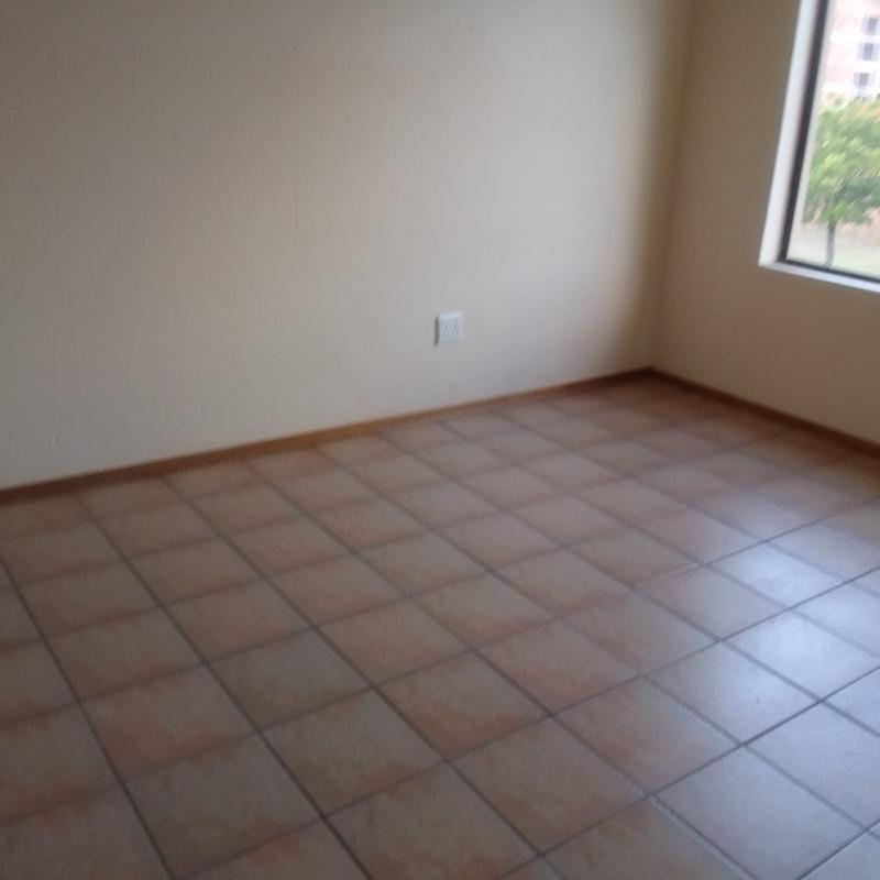 To Let 2 Bedroom Property for Rent in Gosforth Park Gauteng