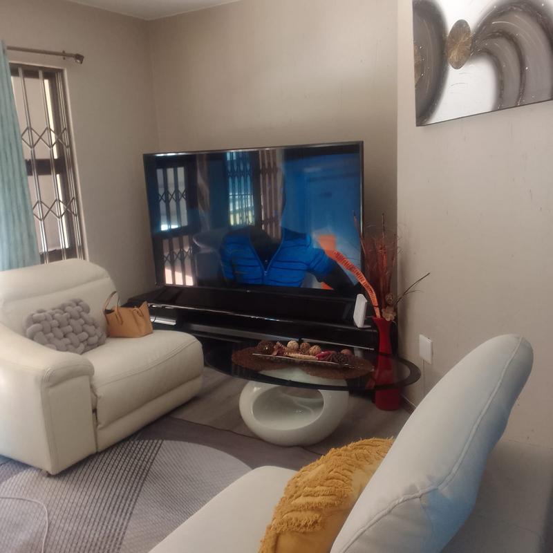 To Let 2 Bedroom Property for Rent in Gosforth Park Gauteng