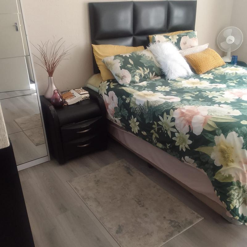 To Let 2 Bedroom Property for Rent in Gosforth Park Gauteng