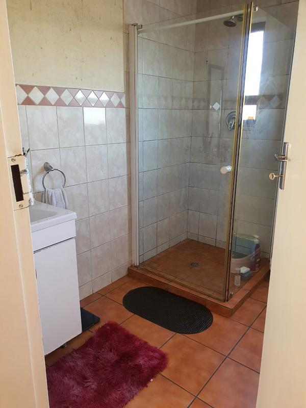 2 Bedroom Property for Sale in Gosforth Park Gauteng