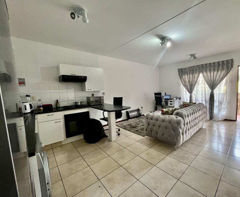 To Let 1 Bedroom Property for Rent in Morningside Gauteng