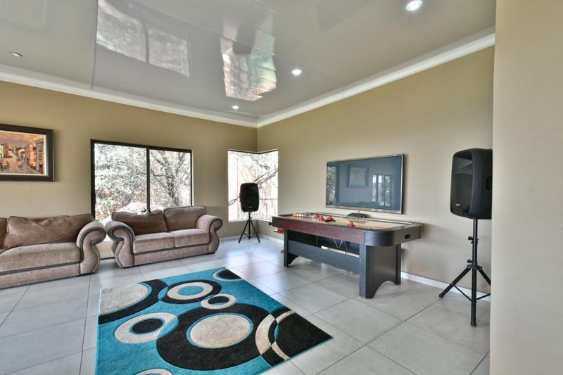 4 Bedroom Property for Sale in Glenvista Gauteng