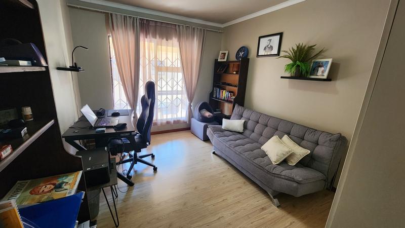 3 Bedroom Property for Sale in Annlin Gauteng