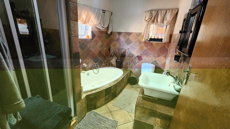 4 Bedroom Property for Sale in Sinoville Gauteng