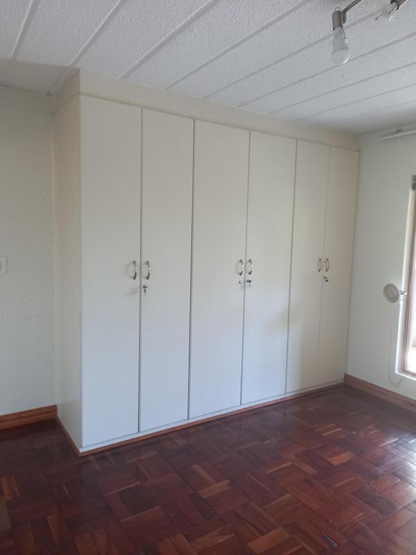 To Let 2 Bedroom Property for Rent in Killarney Gauteng