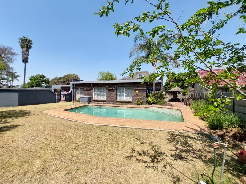 3 Bedroom Property for Sale in Sunward Park Gauteng