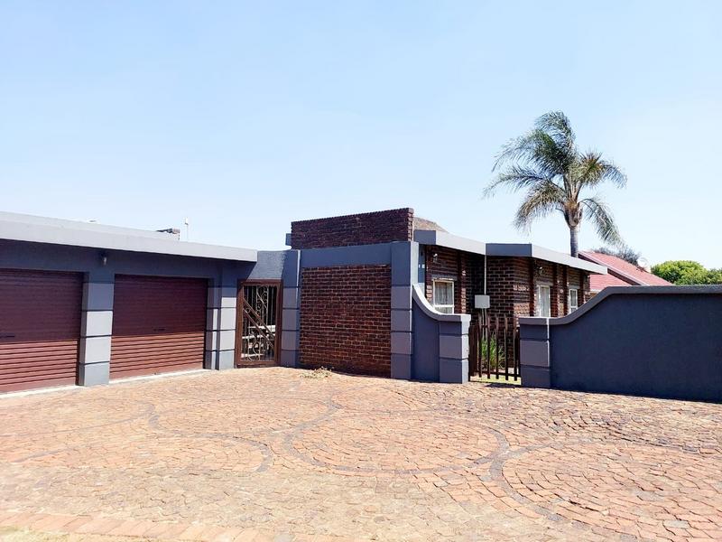 3 Bedroom Property for Sale in Sunward Park Gauteng