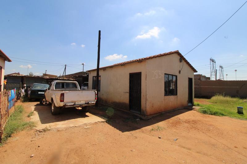 2 Bedroom Property for Sale in Chris Hani Gauteng