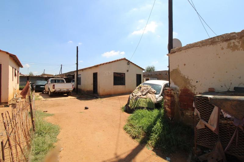 2 Bedroom Property for Sale in Chris Hani Gauteng