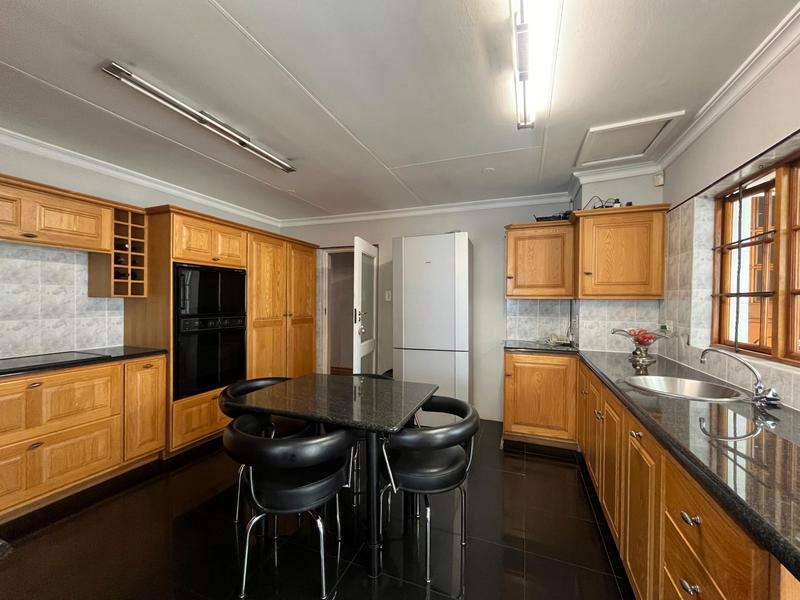 To Let 4 Bedroom Property for Rent in Brooklyn Gauteng